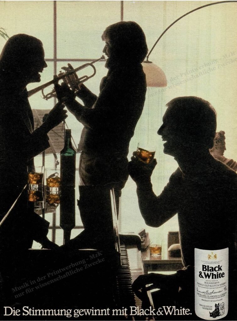 Black and White Trompete Stern 47 1979