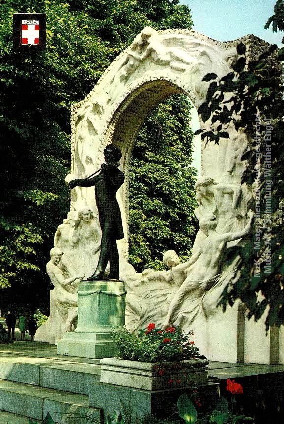 Strauss Denkmal AK a Strauss Denkmal AK a
