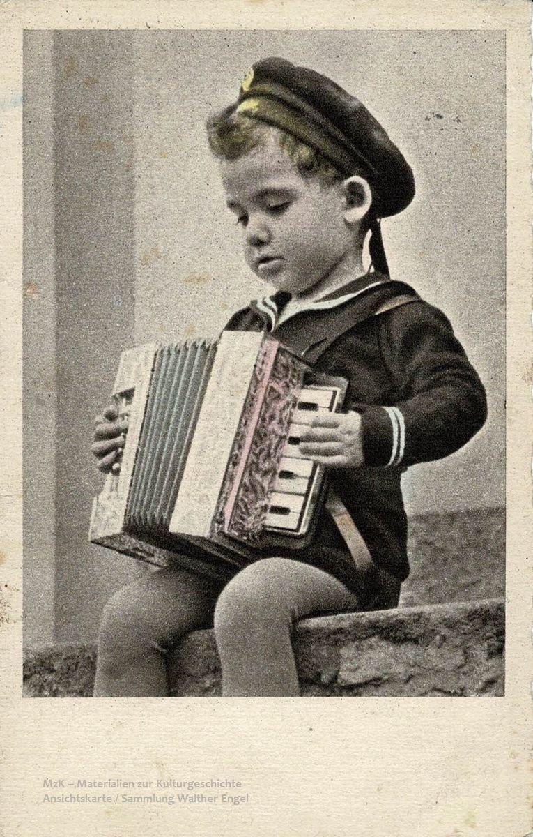 Schifferklavier Matrose um 1940 Schifferklavier Matrose um 1940