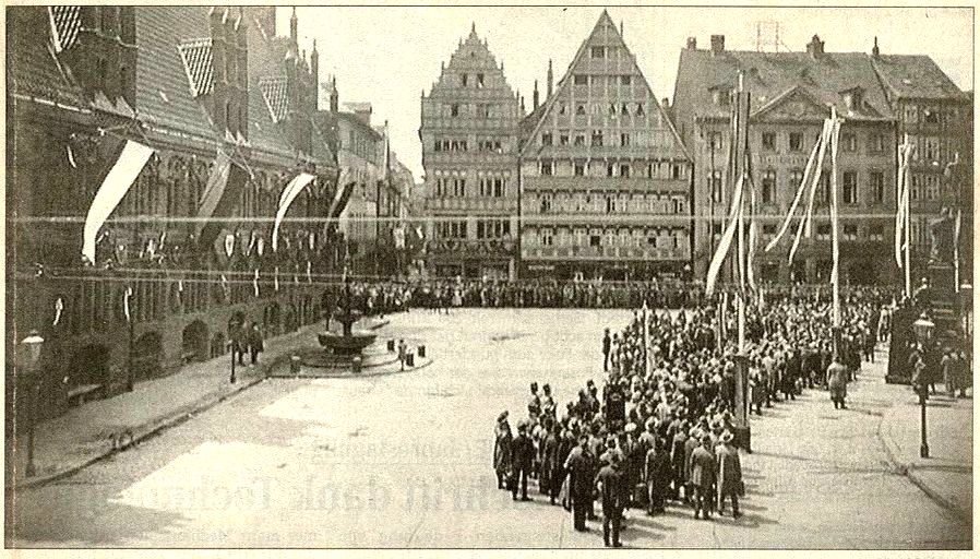 Feierlicher Empfang vor dem Alten Rathaus